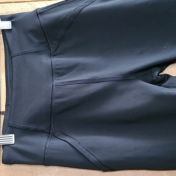 Thrive Societe Hidden Pocket Legging - Picture 4 of 5